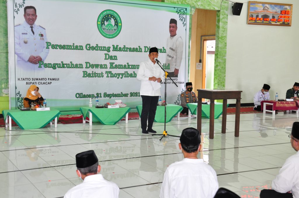 You are currently viewing Resmikan Madrasah Diniyah Baitut Thoyyibah, Bupati Tekankan Pembangunan Akhlak Next Young Generation